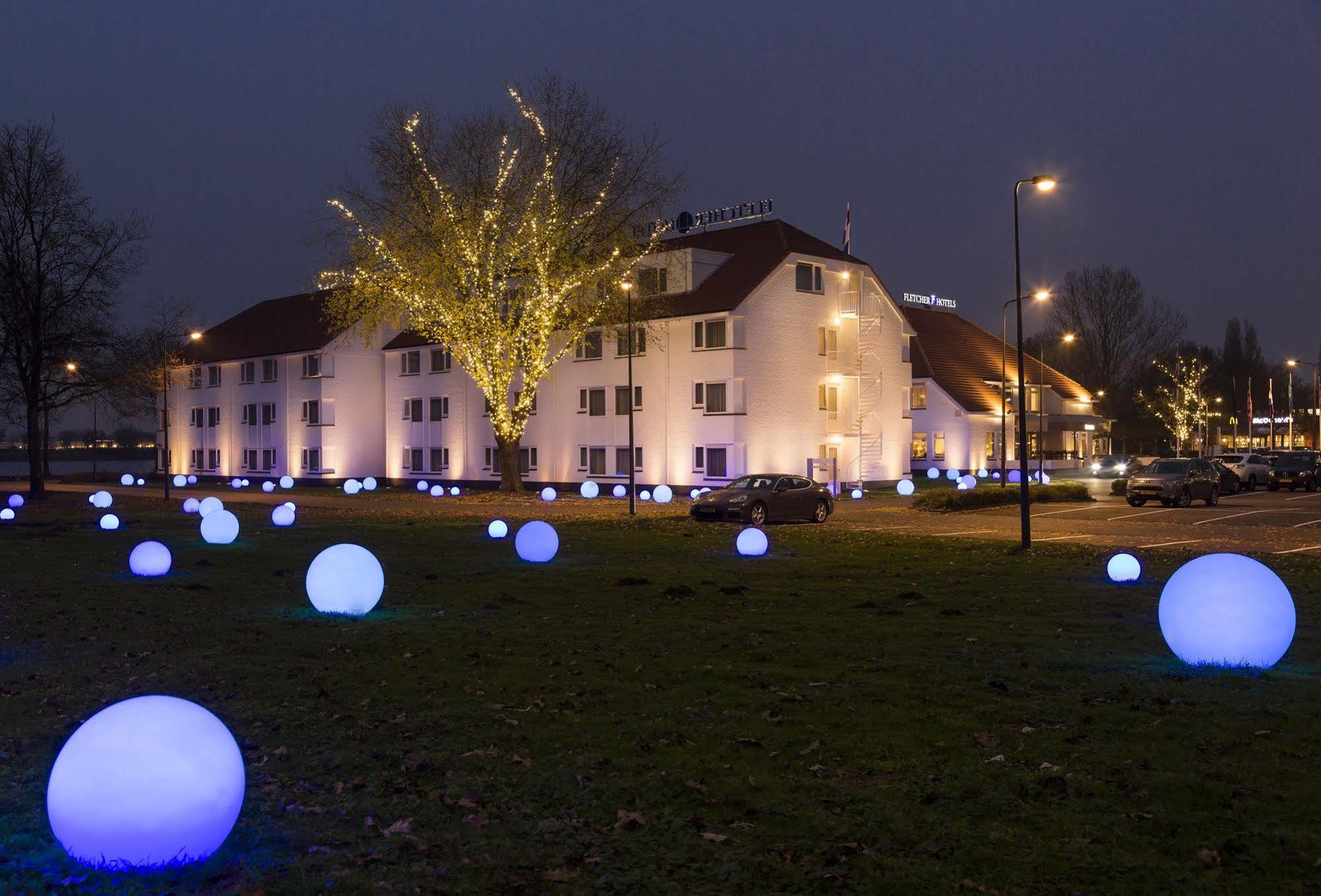 เฟลทเชอร์ โฮเต็ล เรสเทอรองต์ เฮอร์โทเกนบอช Hotel 's-Hertogenbosch  ภายนอก รูปภาพ